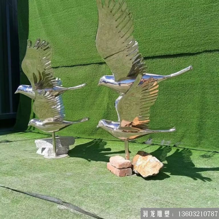 不锈钢镜面飞翔鸽子雕塑1